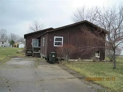 423 Morgan Ct photo 1