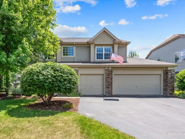 2636 Bainbridge Blvd, West Chicago, IL 60185