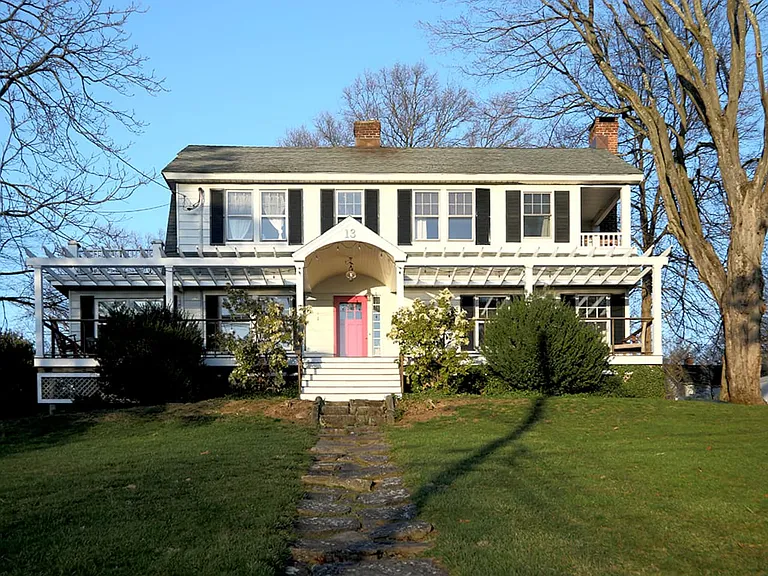 13 Birch St — Photo 1