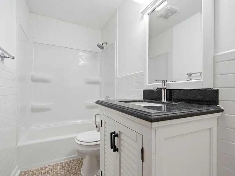 1439 McAfee St #1 — Photo 5