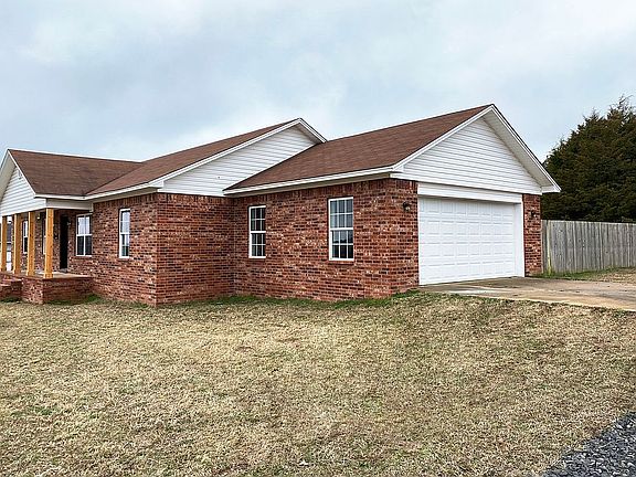 3rd image of 642 Stonegate Dr