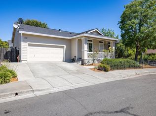 2594 Tanzanite Pl, Santa Rosa, CA 95404