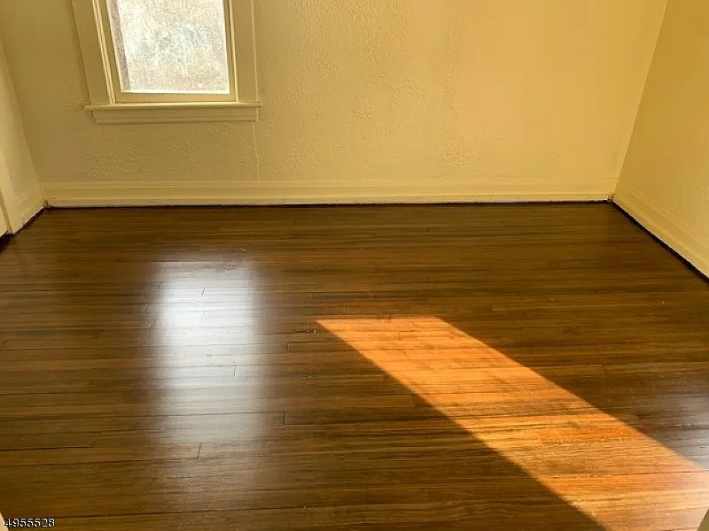 3 bed, 1.0 bath, $1,975 — Photo 2