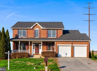 13609 Halifax Dr, Hagerstown, MD