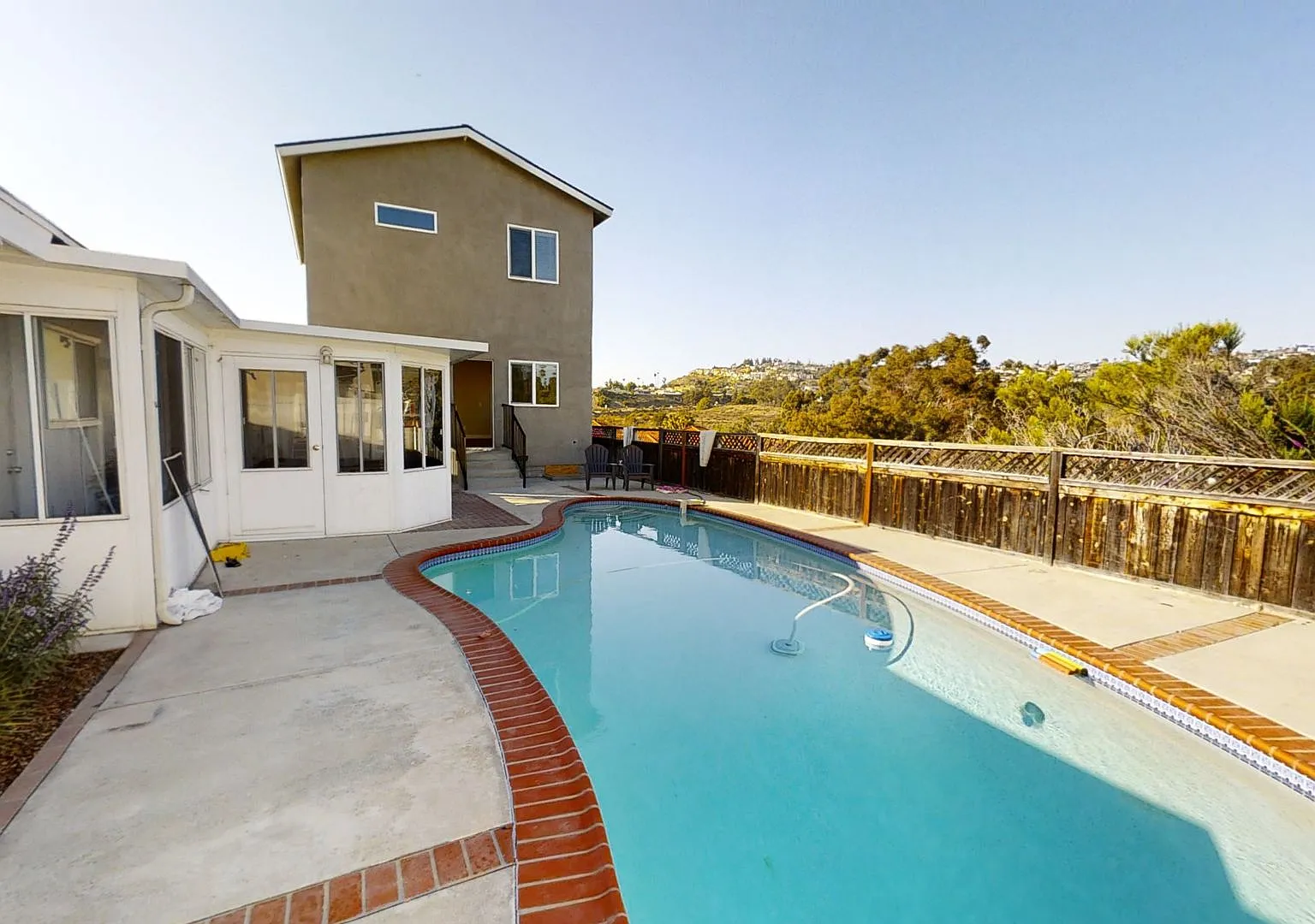 4bd/2ba, Pool!! — Photo 1