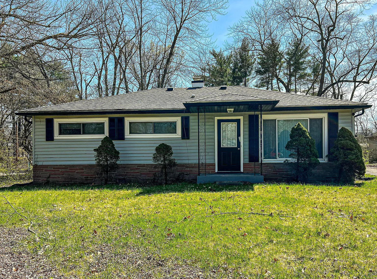 2237 W Coil St photo 1