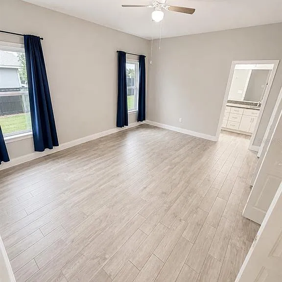 20627 Majestic St — Photo 9