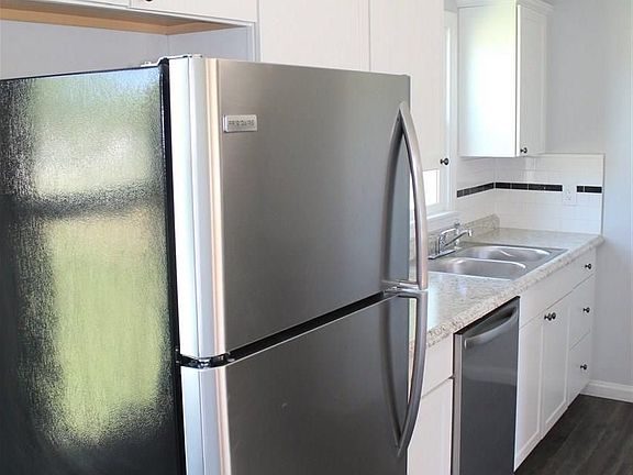 5th image of 1040 College Ln