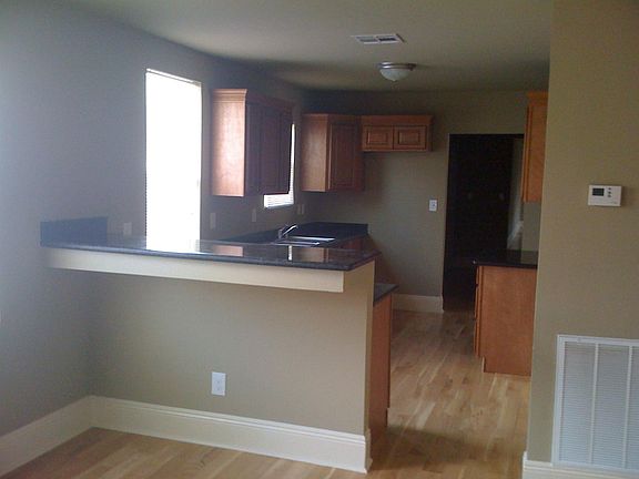 2nd image of 3039 Saint Anthony Ave