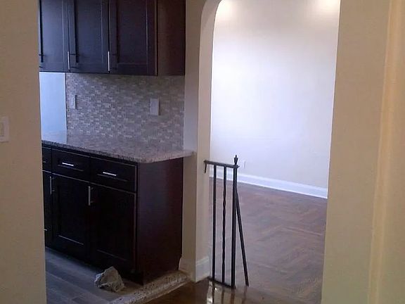 5th image of 1620 Caton Ave #3R