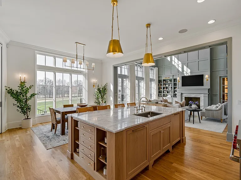 7212 Shagbark Ln — Photo 9