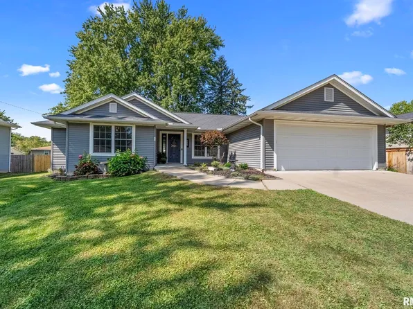 905 17th St, Port Byron, IL 61275