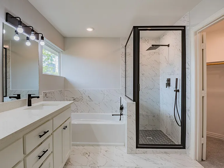 2318 Bennington Dr — Photo 11