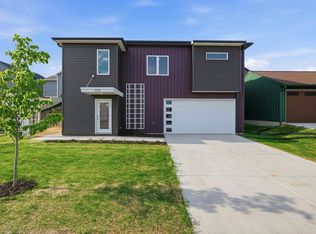 120 Boneset Ave, Poynette, WI 53955