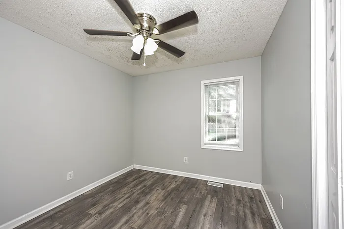 425 Wallace Way — Photo 9