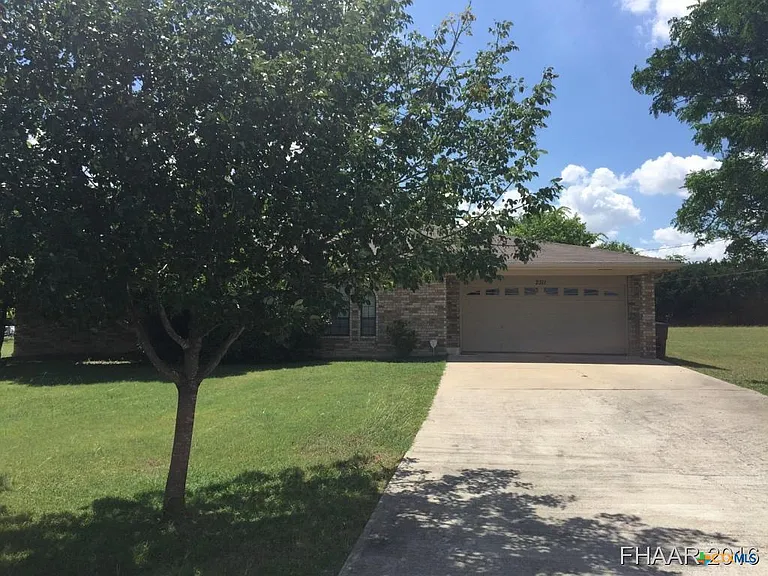 2311 Old FM 440 Rd — Photo 2