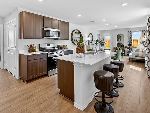 2nd image of 3514 Spring Time St