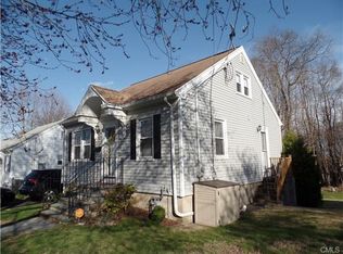 110 Knowlton St, Stratford, CT 06615