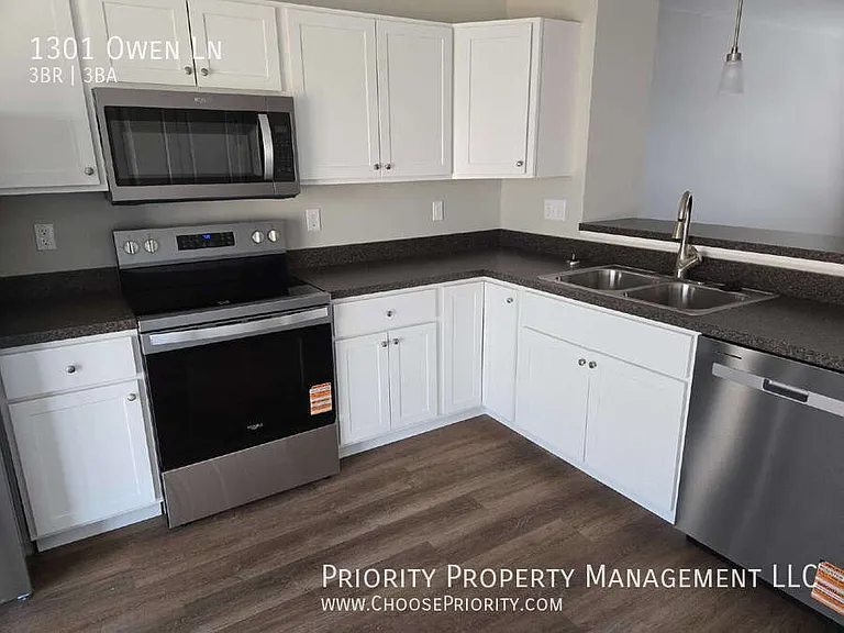 1301 Owen Ln — Photo 4