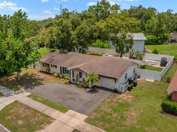 2307 S Kingsway Rd, Seffner, FL 33584