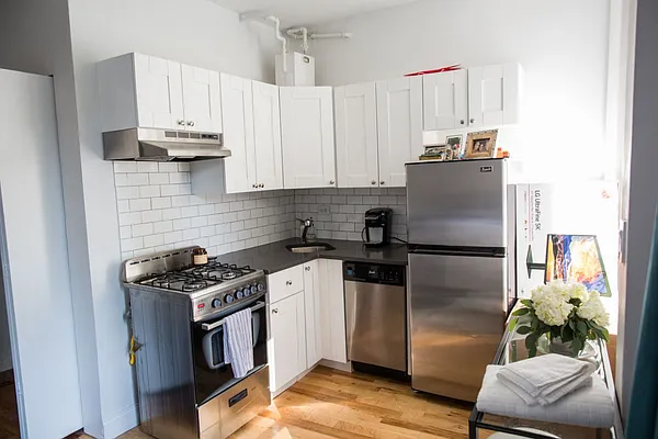 Rented by Immac Realty | media 21