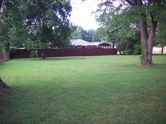 3rd image of 742 Clough Pike