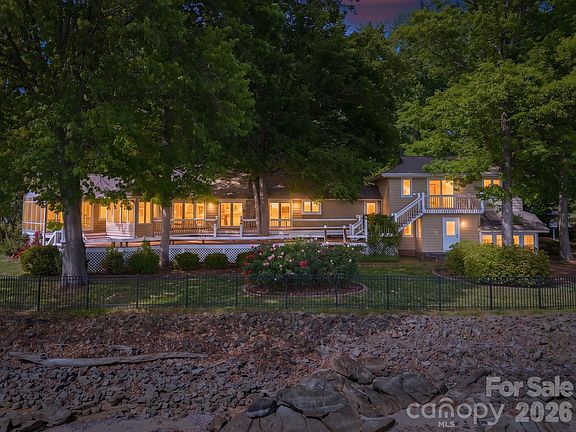 4th image of 3725 Kingfisher Ln