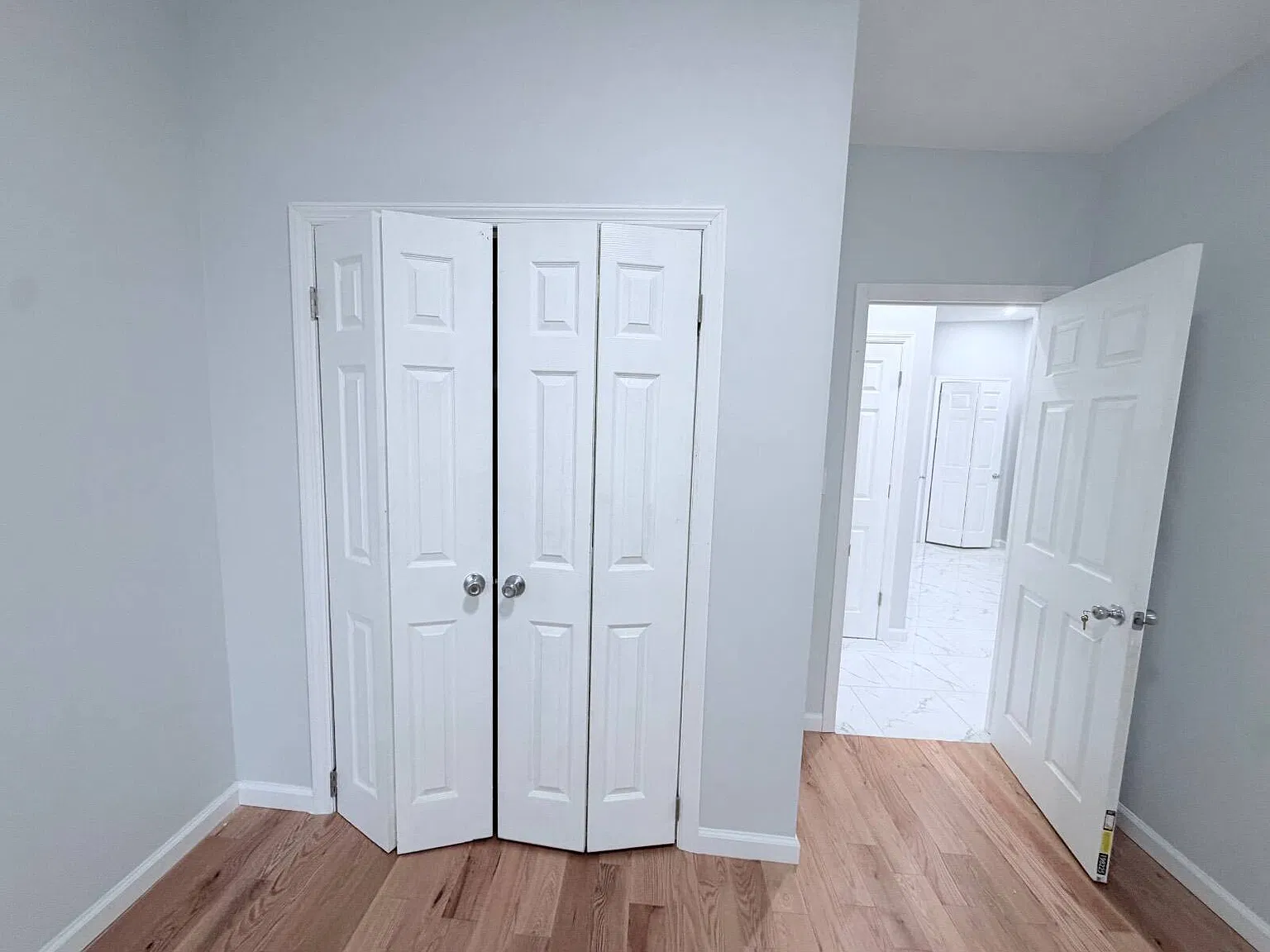 3 bed, 1.0 bath, $3,600 — Photo 2