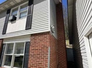 230 Hidden Valley Rd, Chapmanville, WV 25508