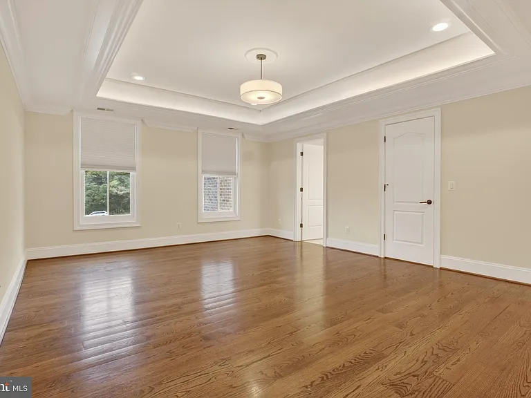 7112 Georgetown Pike — Photo 42