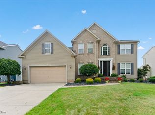 312 Dunn Dr, Girard, OH 44420