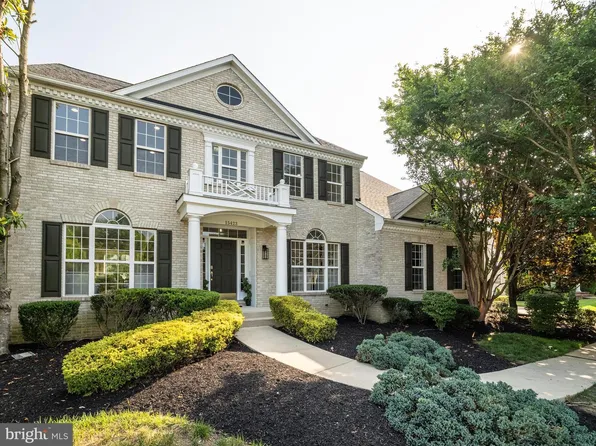 15423 Doveheart Ln, Bowie, MD 20721