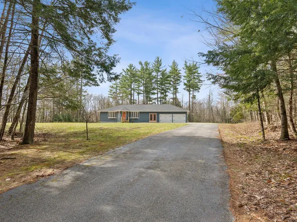 34 Hunter Avenue, Minot, ME 04258