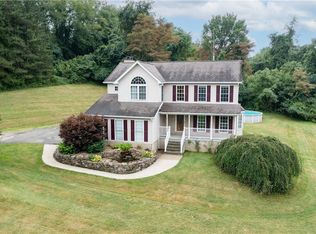 730 Grindstone Rd, Grindstone, PA 15442