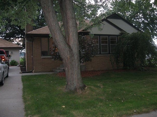 1st image of 5757 Park Ave