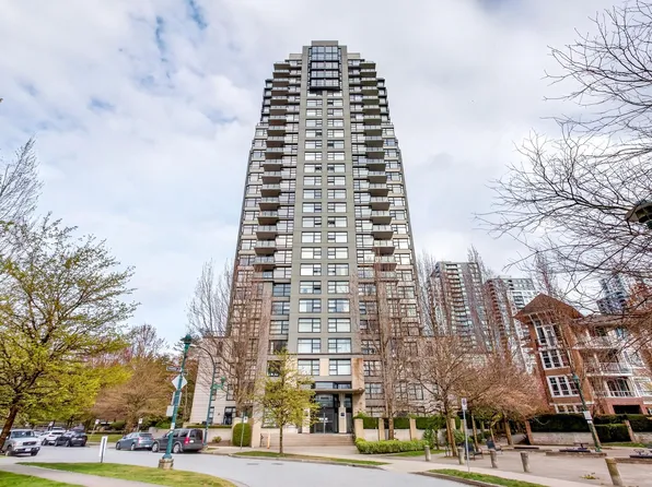 5380 Oben St #2502, Vancouver, BC V5R 6H7