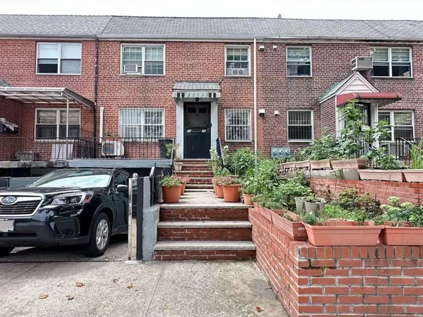 6726 Utopia Parkway, Fresh Meadows, NY 11365