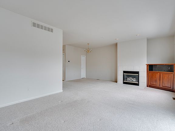 4th image of 432 Cherry Orchard Rd #75