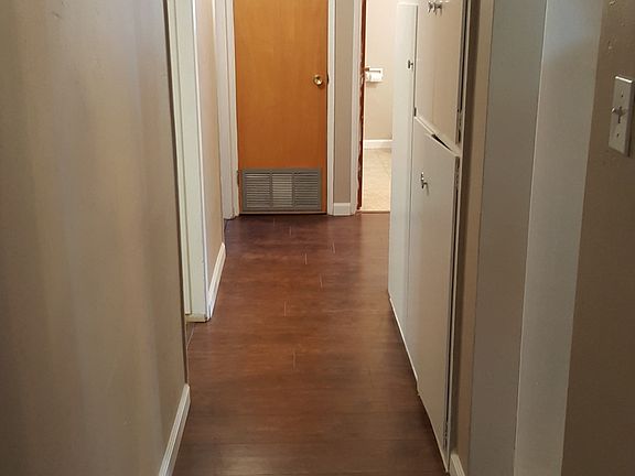 5th image of 2720 Trent St
