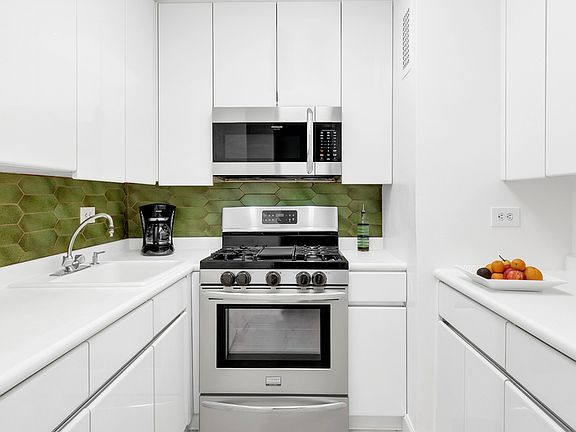 4th image of 90 Gold St APT 22F