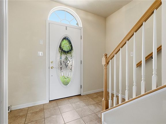 5th image of 10565 Cherry Grove Ct