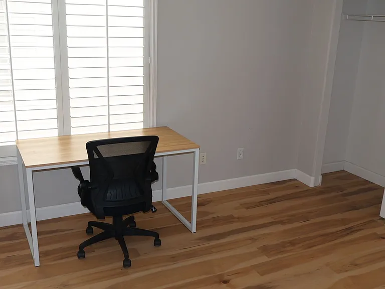 6596 Shadow Cove Ave — Photo 10