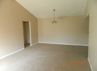 901 Defender Ct W, Atlantic Beach, FL 32233