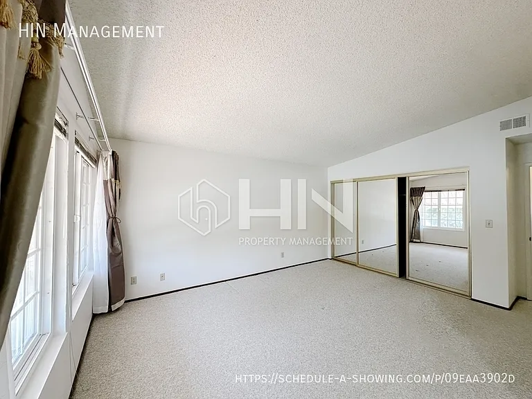 43000 Noria Rd #- — Photo 12