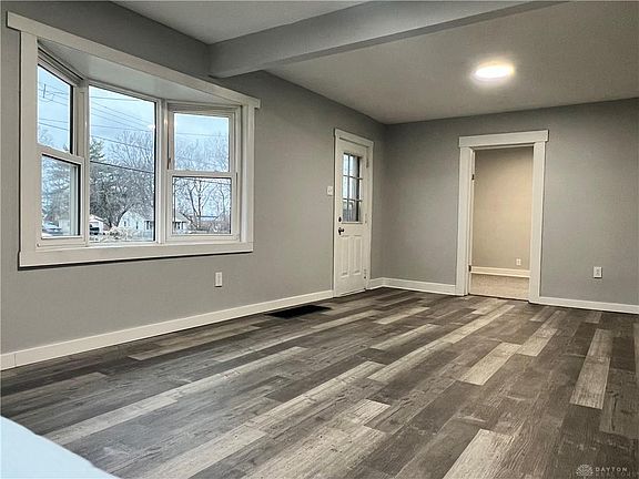 3rd image of 2212 Highland St
