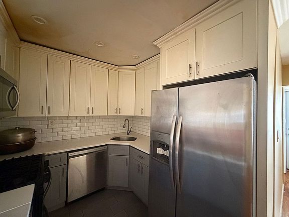 5th image of 11520 217th St