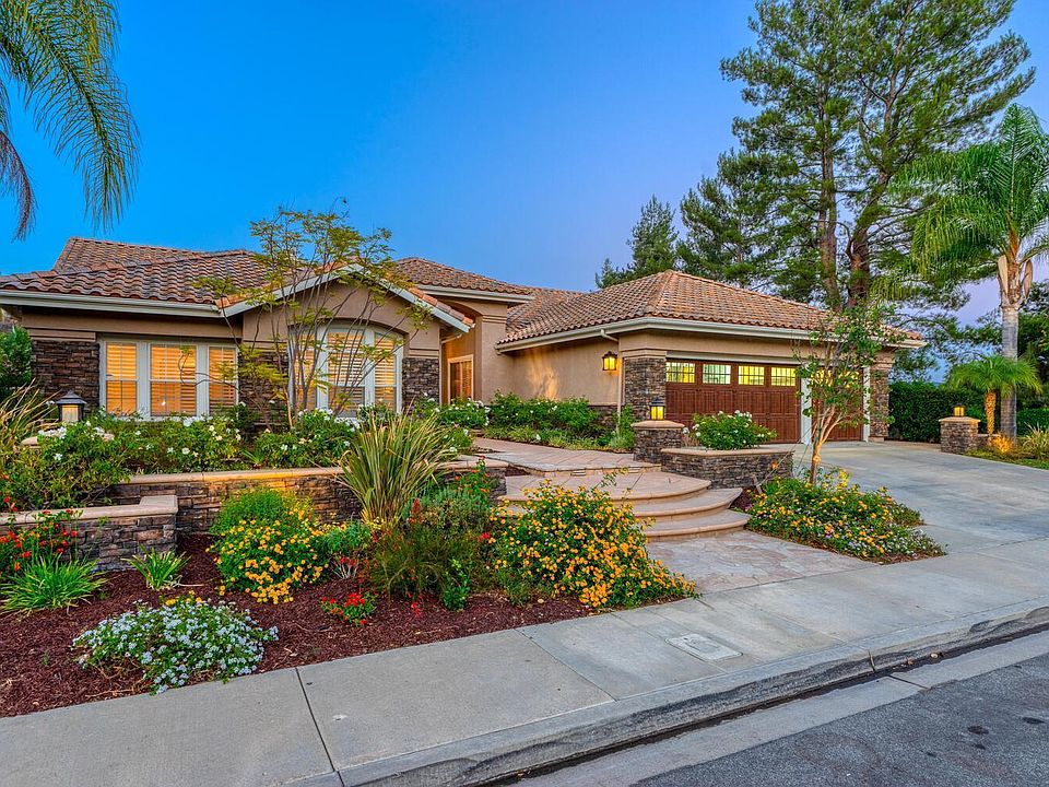 1st image of 198 Regal Oak Ct