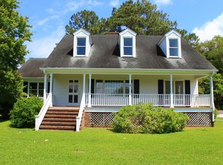 218 Roanoke Ave, Morehead City, NC 28557