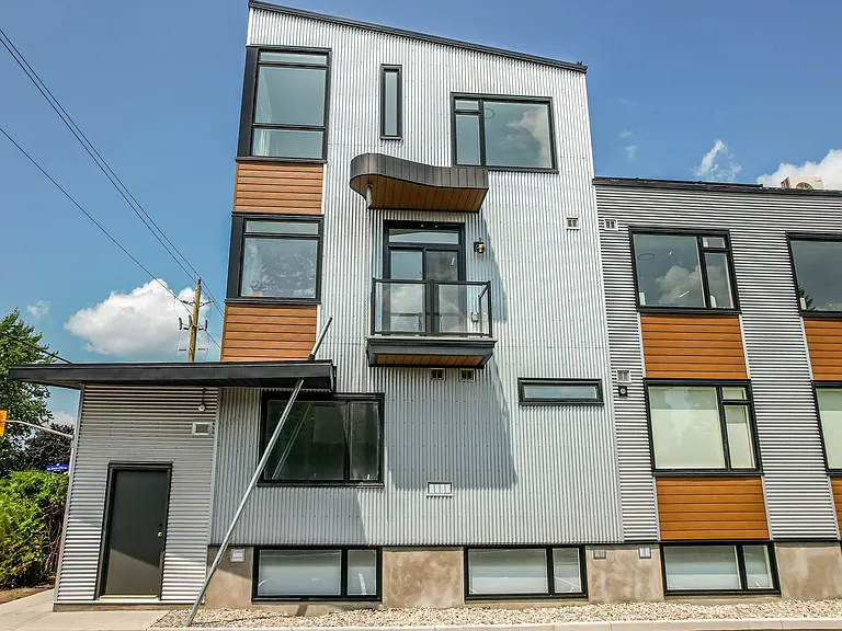 845 Champlain St — Photo 10