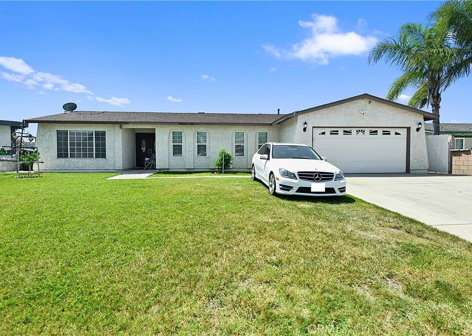 1st image of 2012 E Bermuda Dunes Ct